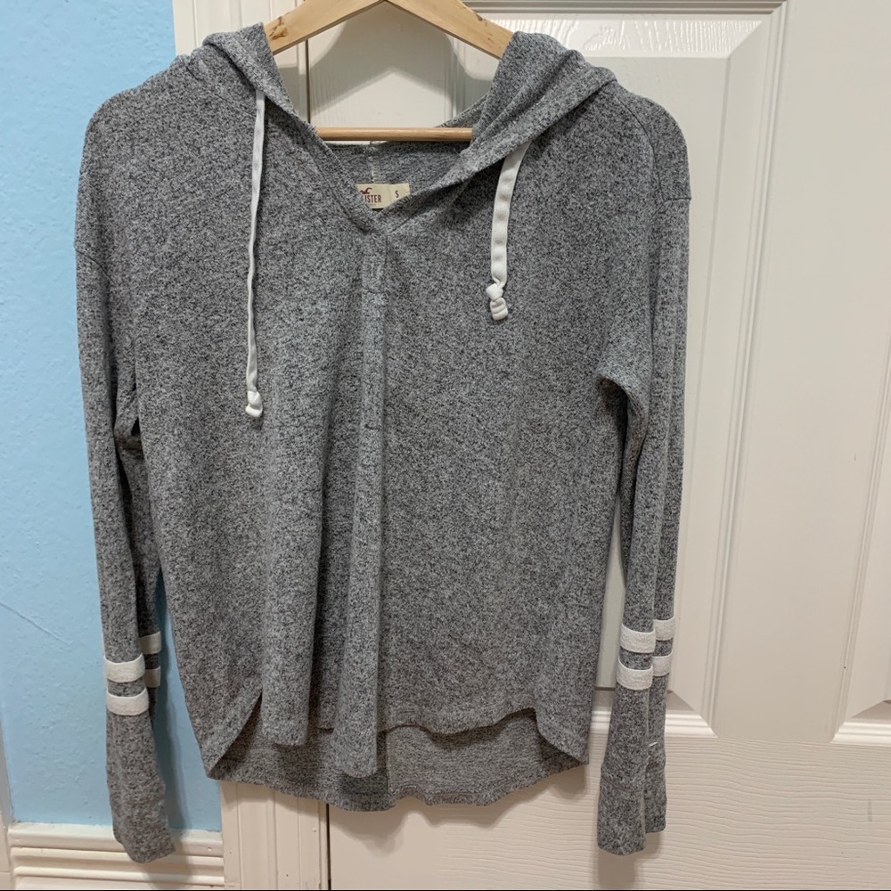 Hollister Light Gray Long Sleeve Hoodie Top
